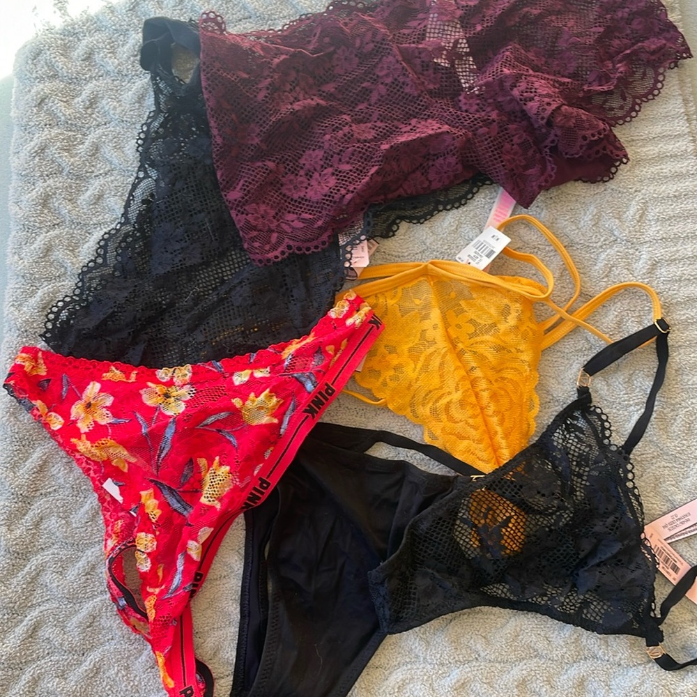 6 pair never worn Victoria Secret/ Pink underwear